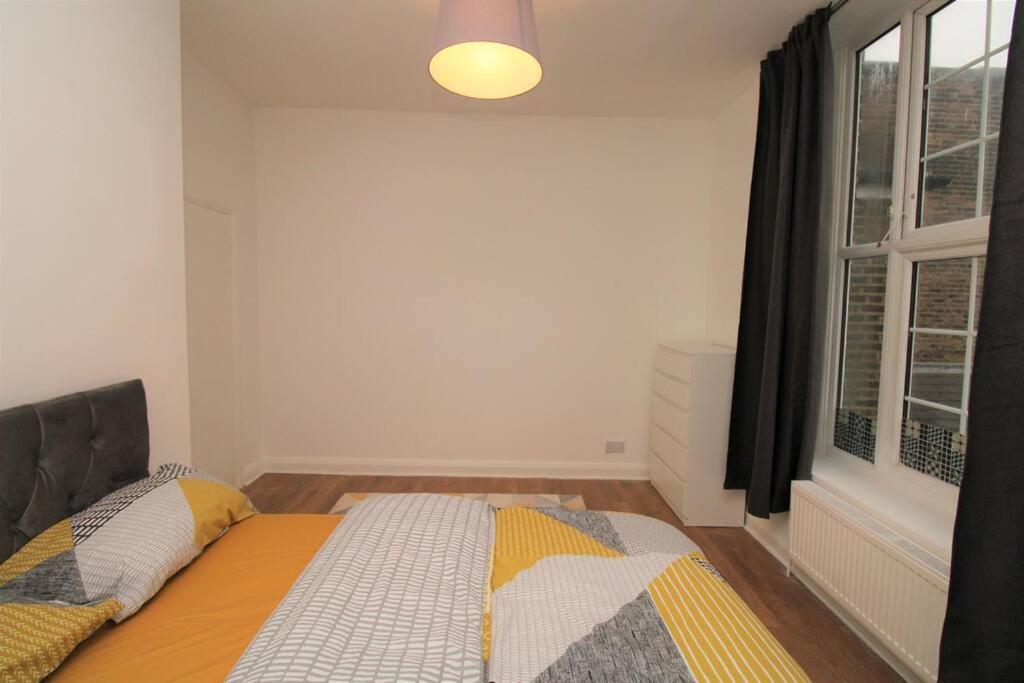 Ideal 2 Bed Flat Close To City Londres Exterior foto