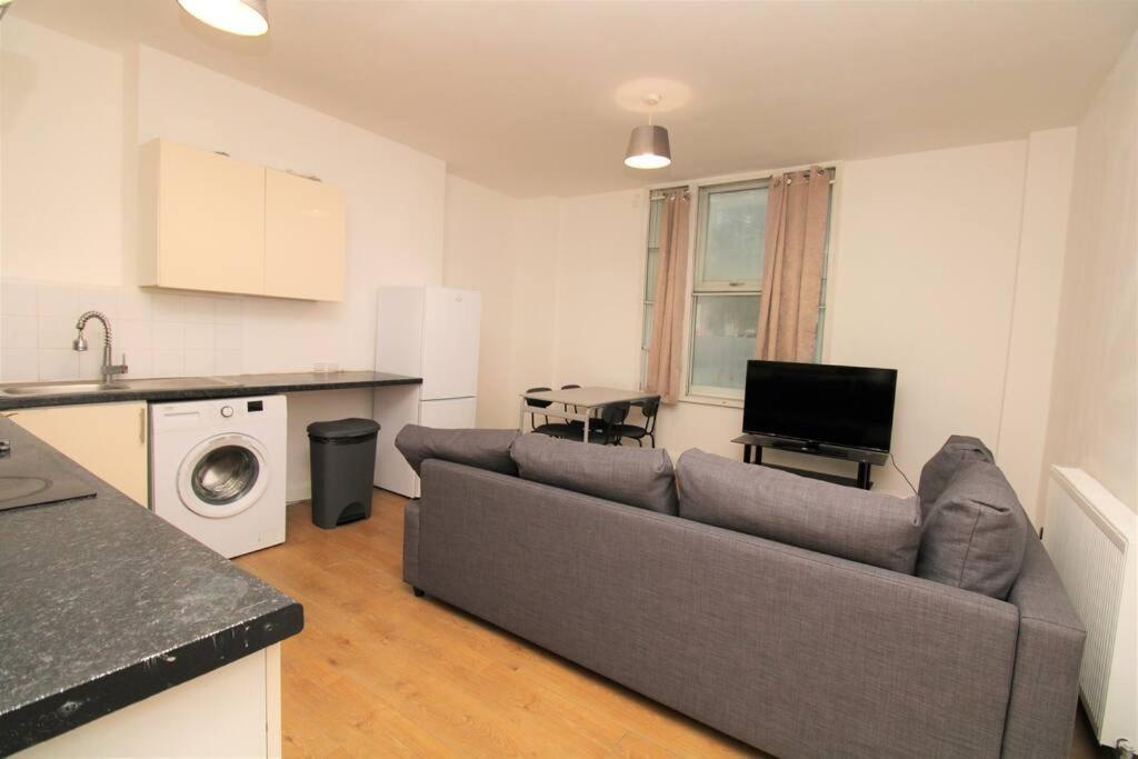 Ideal 2 Bed Flat Close To City Londres Exterior foto